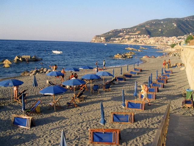 Villaggio Hotel Club Calanovellamare Piraino Exterior photo