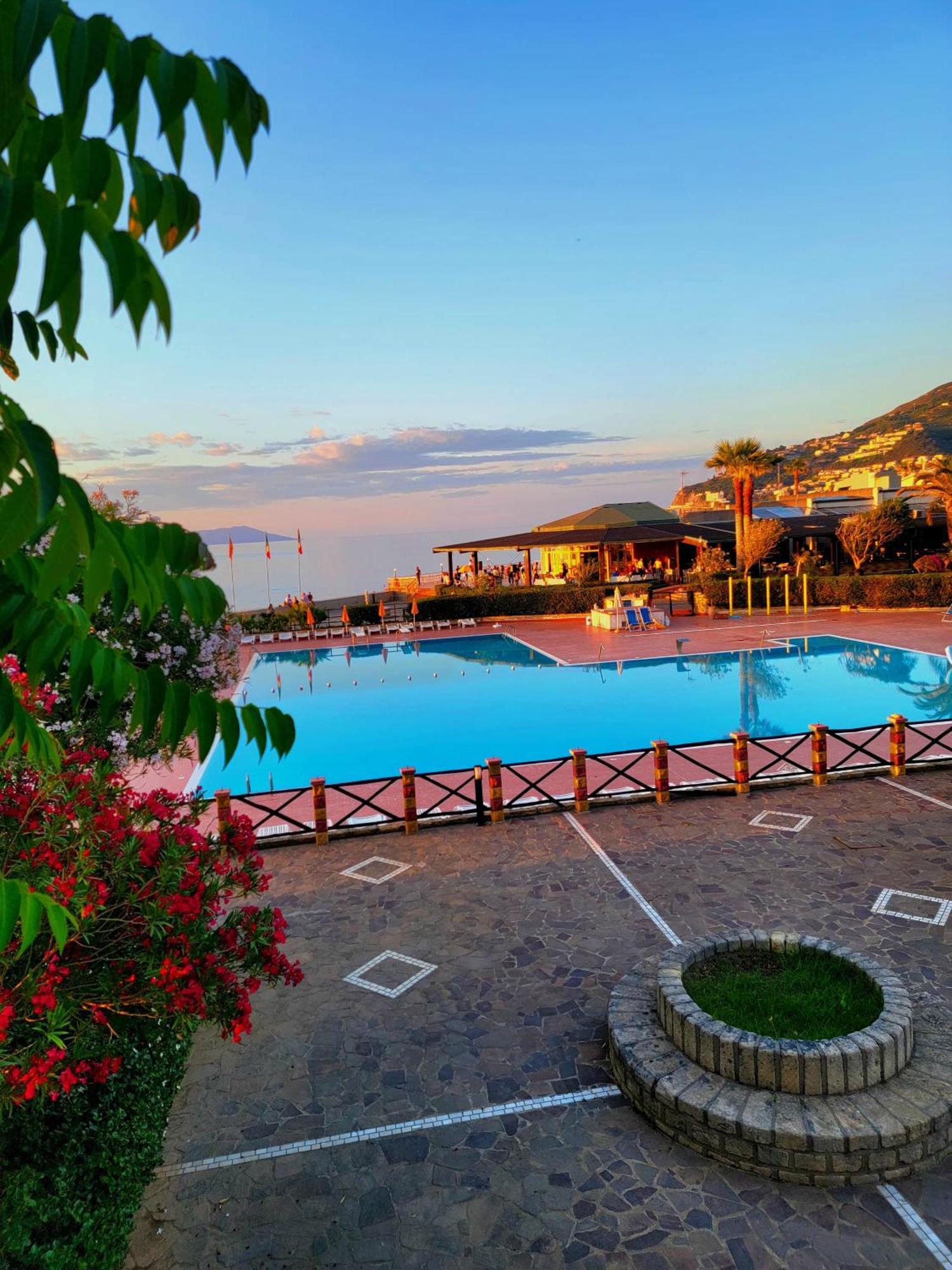 Villaggio Hotel Club Calanovellamare Piraino Exterior photo